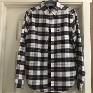 Guys American Eagle plaid button down shirt